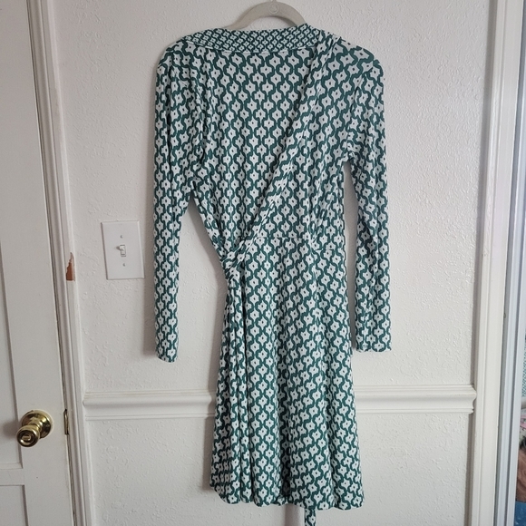Banana Republic Green White Print Jersey Wrap Dress Small NWT - Picture 5 of 8